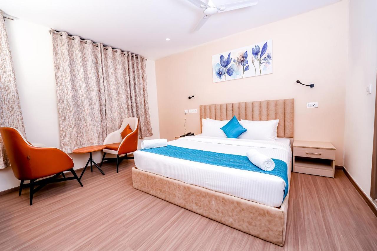 Casa Hotel & Suites, Gachibowli, Hyderabad Exterior photo