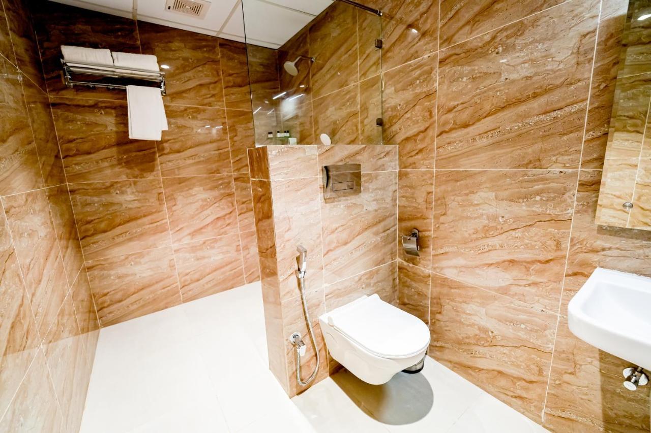 Casa Hotel & Suites, Gachibowli, Hyderabad Exterior photo