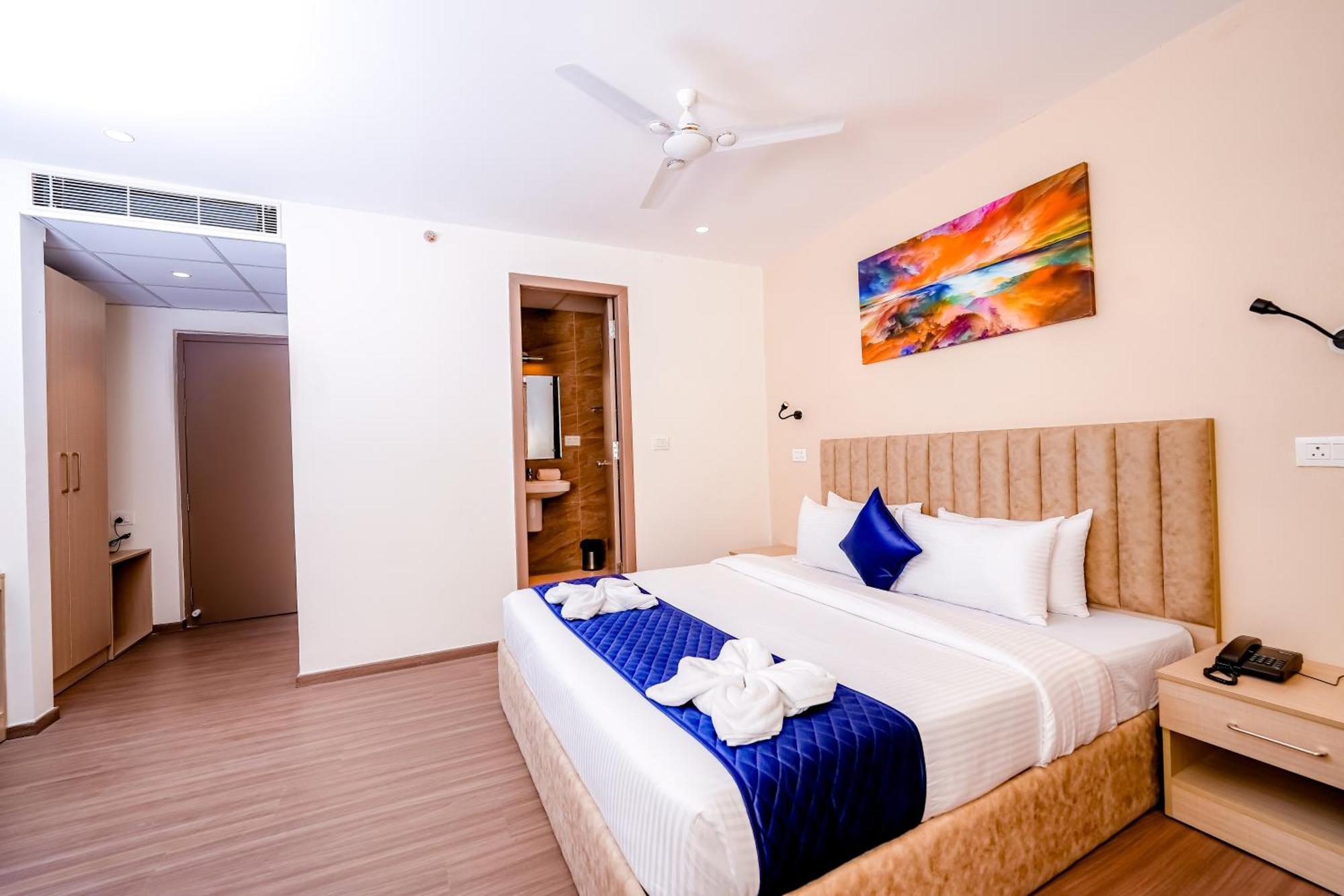 Casa Hotel & Suites, Gachibowli, Hyderabad Exterior photo